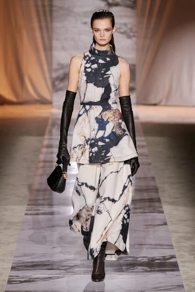 Look 8